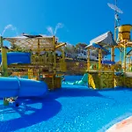 Fergus Club Carema Splash Apart-hotel