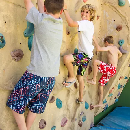 Апарт-отель Fergus Club Carema Splash Playas De Fornells