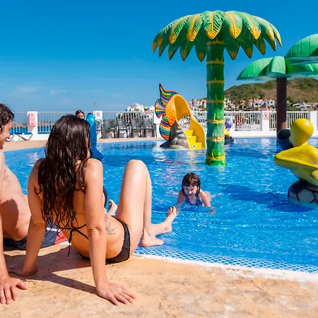 Fergus Club Carema Splash 4*