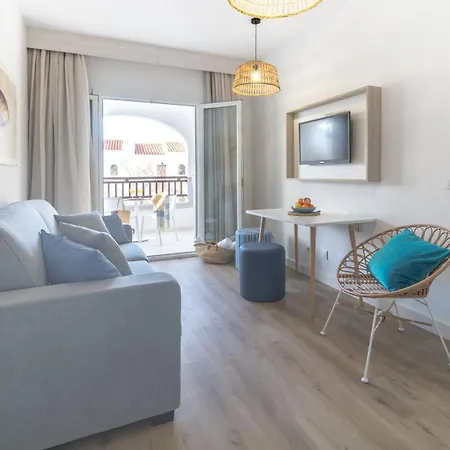 Fergus Club Carema Splash 4*