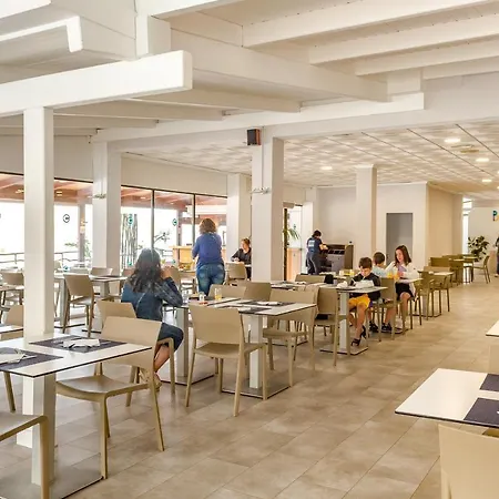 Fergus Club Carema Splash 4* Playas De Fornells