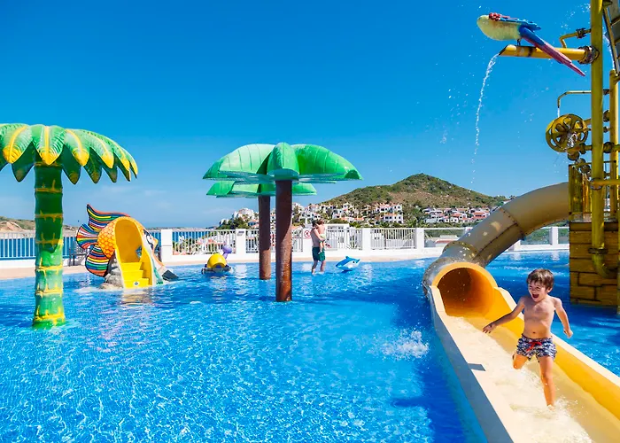 Fergus Club Carema Splash Aparthotel 4*