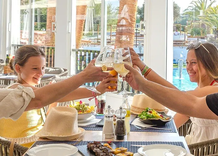 Fergus Club Carema Splash