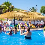 Fergus Club Carema Splash Aparthotel Playas De Fornells