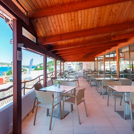 Lejlighedshotel Fergus Club Carema Splash