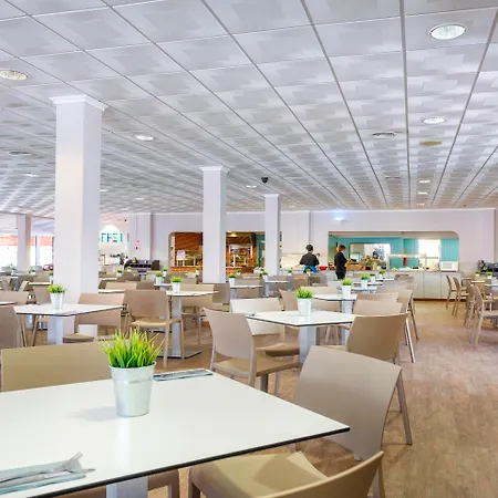 Lejlighedshotel Fergus Club Carema Splash