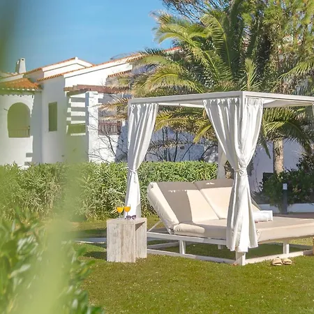 Апарт-отель Fergus Club Carema Splash 4*