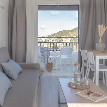 Fergus Club Carema Splash Lejlighedshotel