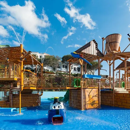 Aparthotel Fergus Club Carema Splash
