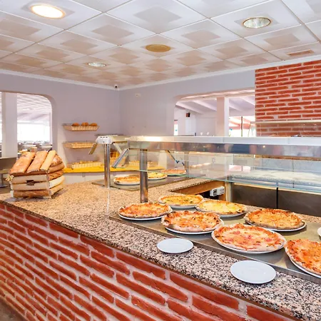 Апарт-отель Fergus Club Carema Splash