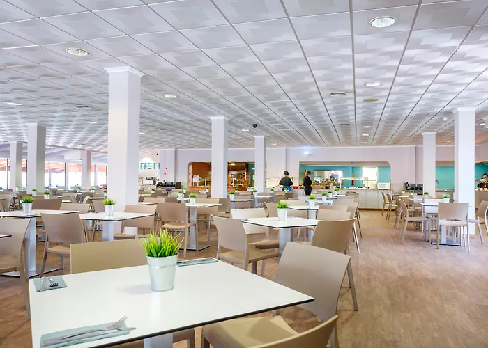 Apartmanhotel Fergus Club Carema Splash