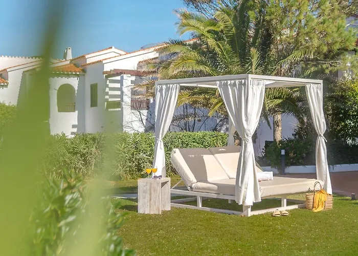 Apartmanhotel Fergus Club Carema Splash 4*